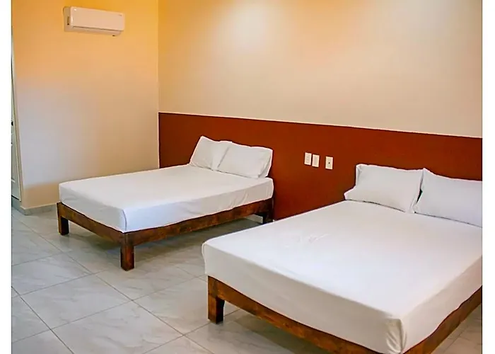 Hotel Oyo La Playa
