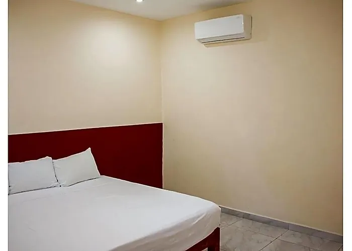 Oyo La Playa Hotel