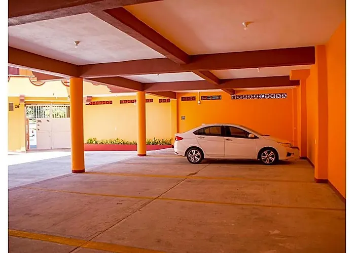 Hotel Oyo La Playa